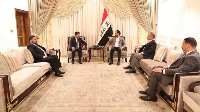 الضاري والحلبوسي يؤكدان ضرورة ايجاد رؤية مشتركة للقوى السياسية الوطنية والعمل على التعاون المشترك لتحديد أولويات المرحلة