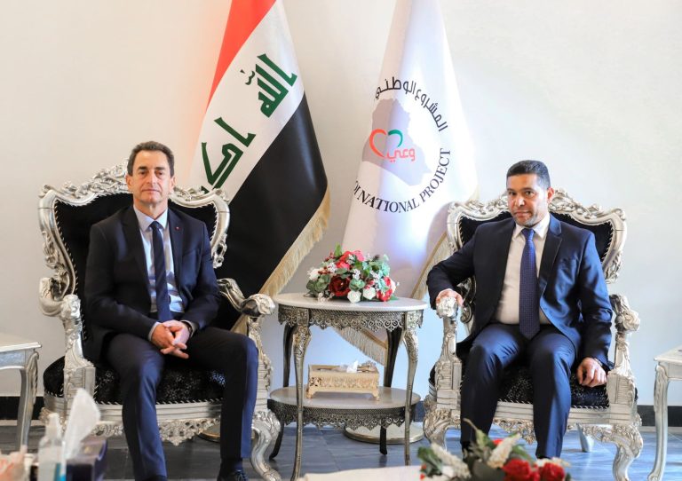 الشيخ جمال الضاري ونواب نينوى يبحثون مع السفير الفرنسي سبل زيادة الدعم المقدم لاكمال عمليات إعادة الإعمار في الموصل