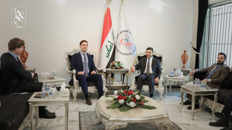 الضاري: يستقبل نائب رئيس البعثة السويدية وعضو المكتب السياسي في السويدي لدى العراق