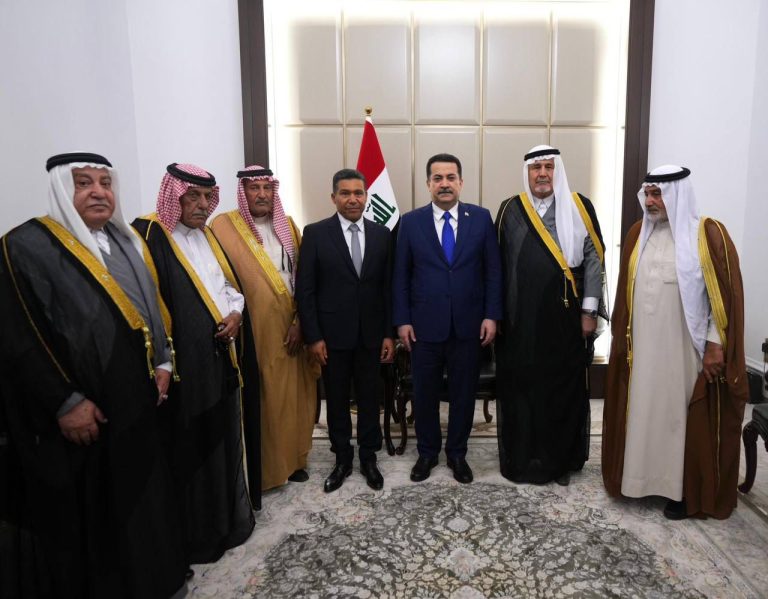 رئيس مجلس الوزراء السيد محمد شياع السوداني يستقبل الشيخ الضاري مع مجموعة من شيوخ ووجهاء قبيلة زوبع غربي بغداد